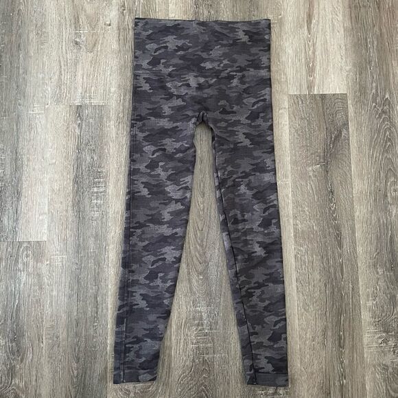 Spanx Black Camouflage Print Leggings - Size: Large - Picture 5 of 6